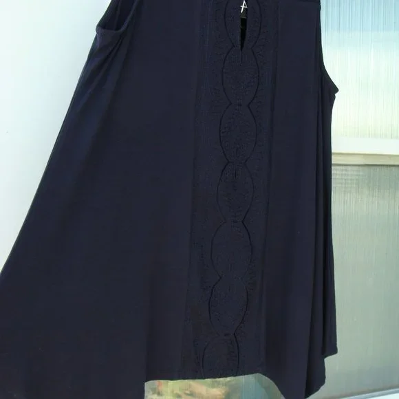 Adrianna Papel M blue embroidered sleeveless top New - Picture 3 of 14